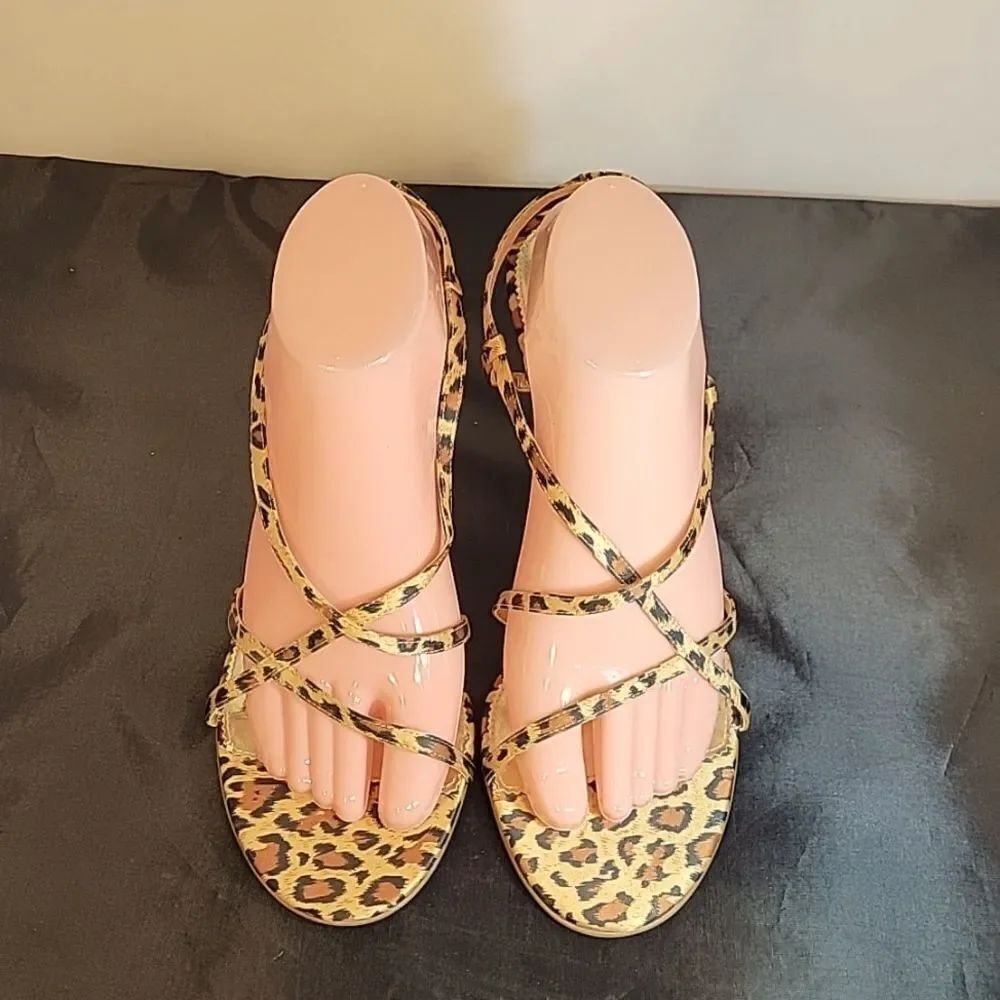 BRAND NEW NINA COMPOSITION LEOPARD LEATHER SOLE OPEN TOE WOMEN"S SANDAL